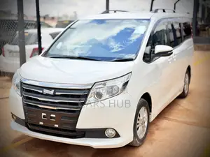 Toyota Noah 2.0 AWD (7 Seater) 2015 White