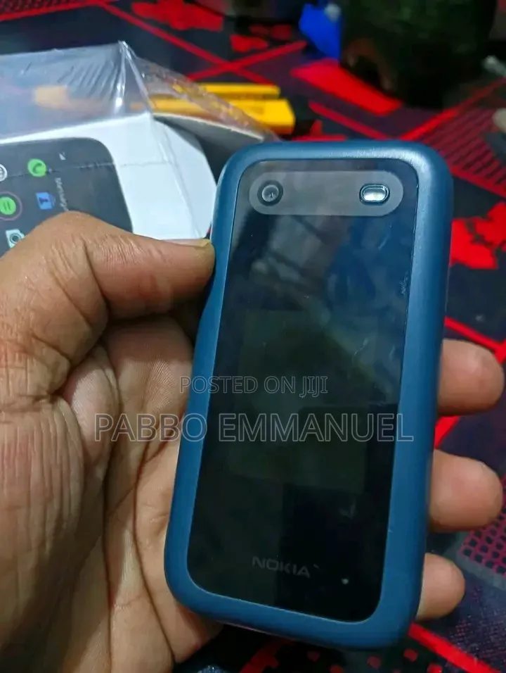 New Nokia 2660 Flip Blue
