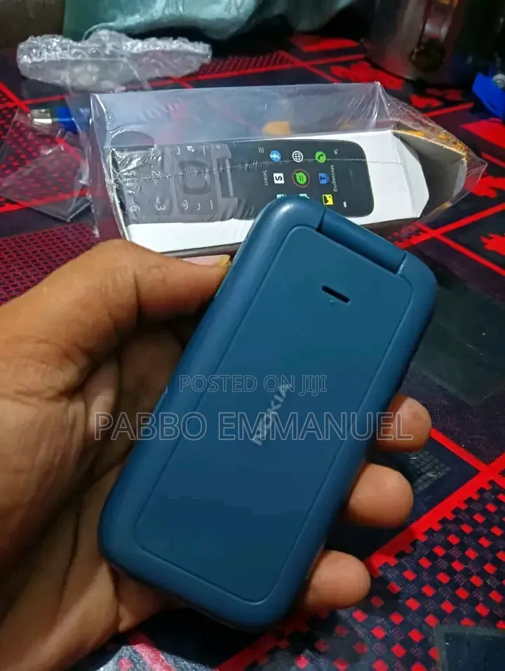 New Nokia 2660 Flip Blue