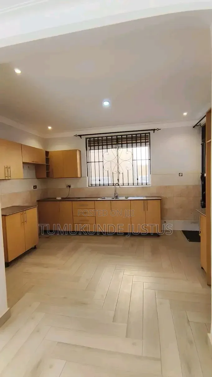 3bdrm House in Kisaasi Ntinda Road, Central Division for rent