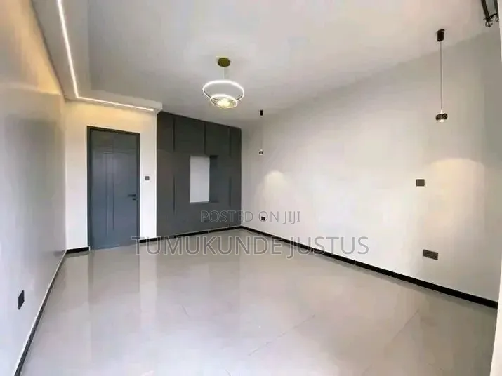 2bdrm House in Kisaasi Bukoto Road, Central Division for rent