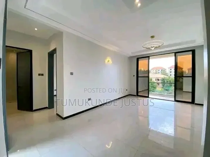 2bdrm House in Kisaasi Bukoto Road, Central Division for rent