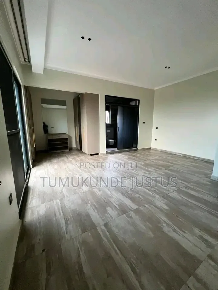 2bdrm House in Kisaasi, Central Division for rent
