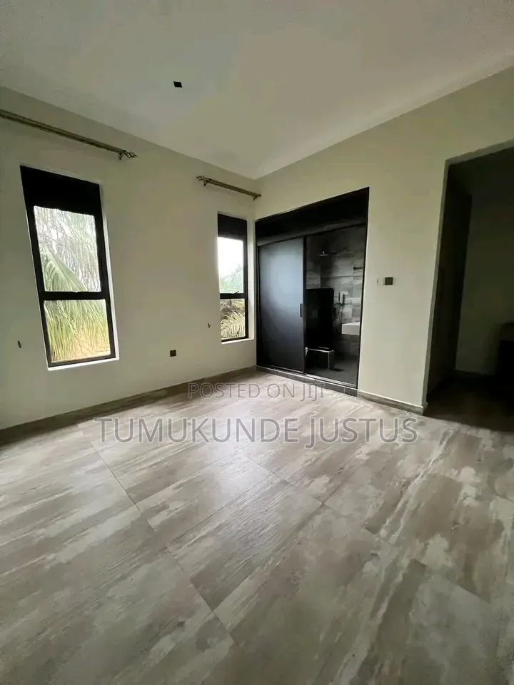 2bdrm House in Kisaasi, Central Division for rent