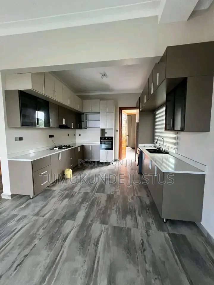 2bdrm House in Kisaasi, Central Division for rent