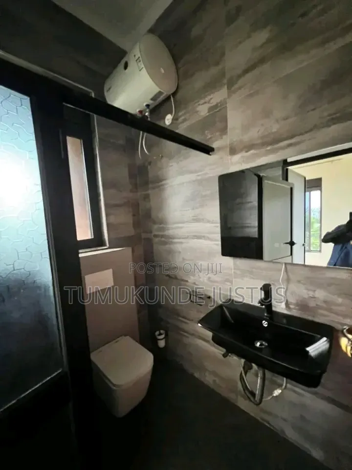 2bdrm House in Kisaasi, Central Division for rent