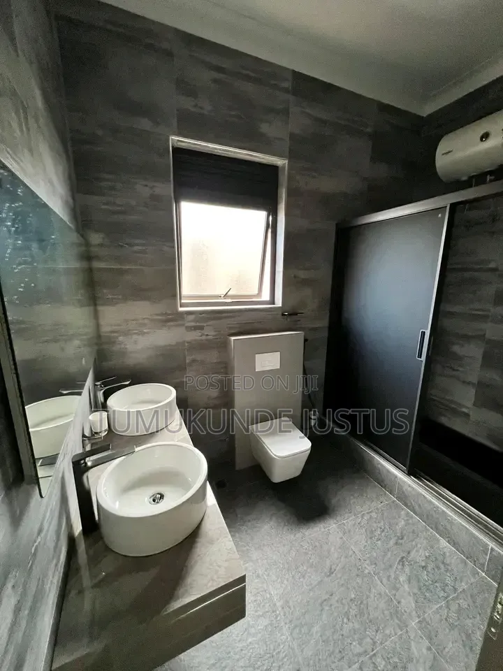 2bdrm House in Kisaasi, Central Division for rent