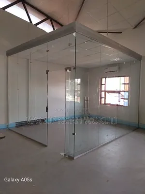 Frameless Office Partition