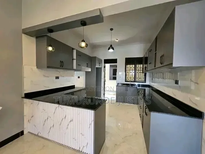 3bdrm House in Standalone Kisaasi, Central Division for rent