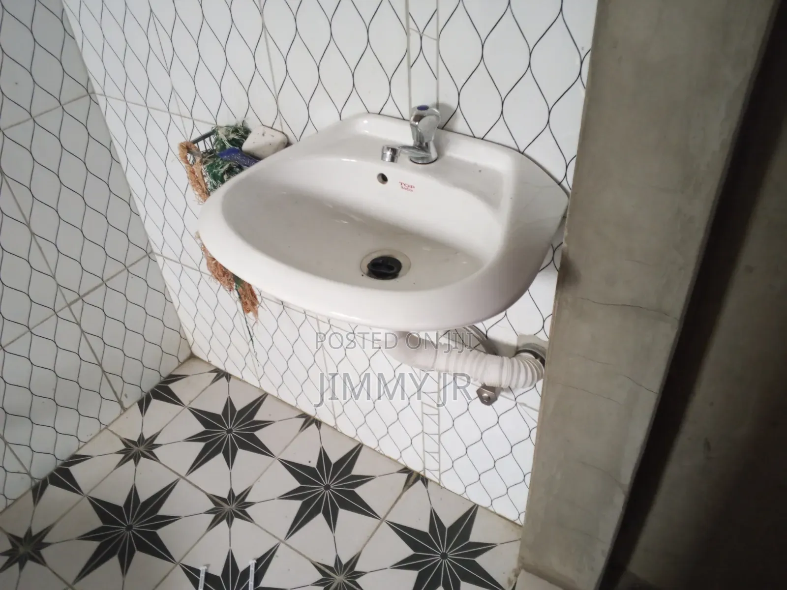 Top Hand Washing Basins