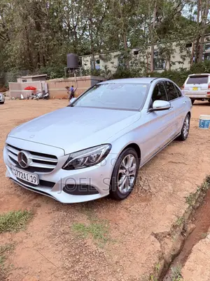 Mercedes-Benz C200 2016 Gray