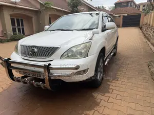 Toyota Harrier 2004 White