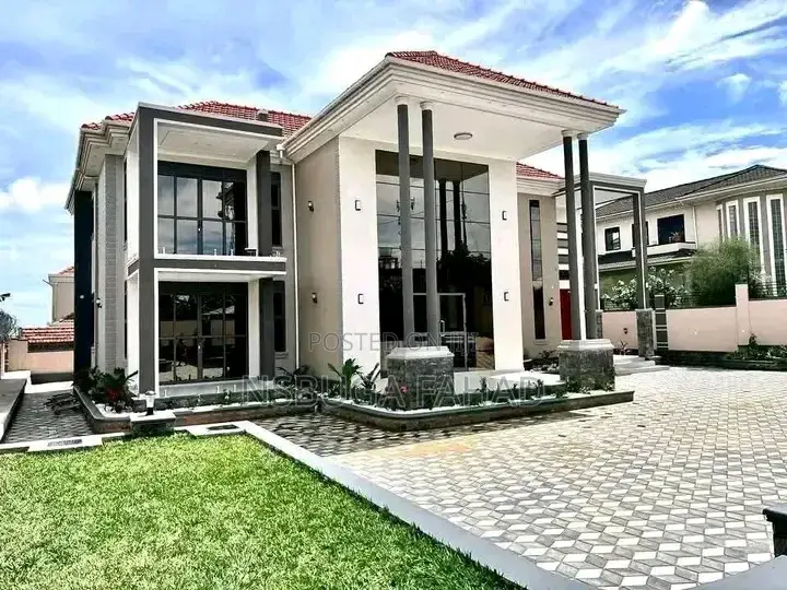 5bdrm House in Standalone Kisaasi, Central Division for rent