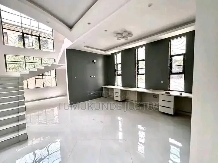 5bdrm House in Standalone Kisaasi, Central Division for rent