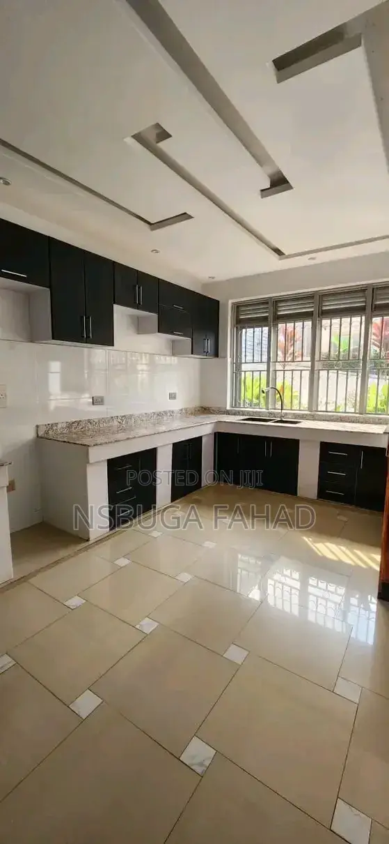 3bdrm House in Standalone Ntinda, Central Division for rent