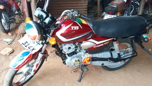TVS HLX 125 2020 Red