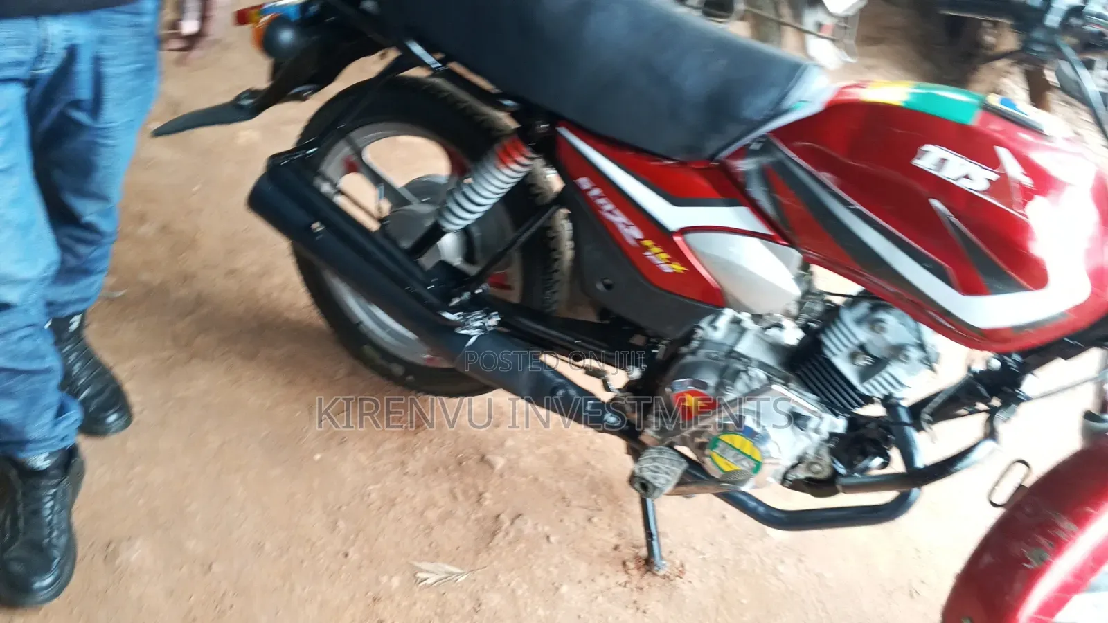 TVS HLX 125 2020 Red