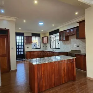 3bdrm House in Standalone Kisaasi, Central Division for rent