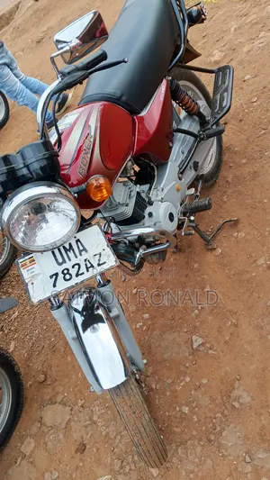 Bajaj Boxer 100 2026 Red