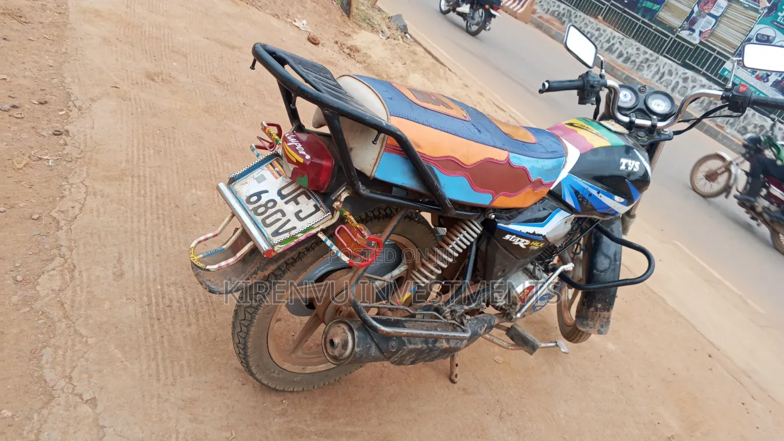 TVS HLX 125 2020 Red