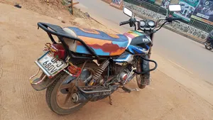 TVS HLX 125 2020 Red