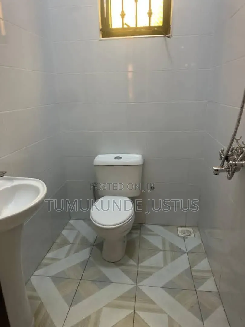 3bdrm House in Standalone Kisaasi, Central Division for rent