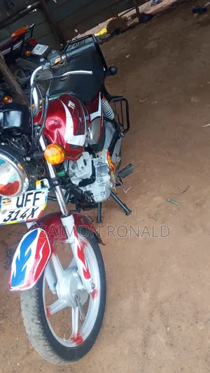 TVS HLX 125 2020 Red