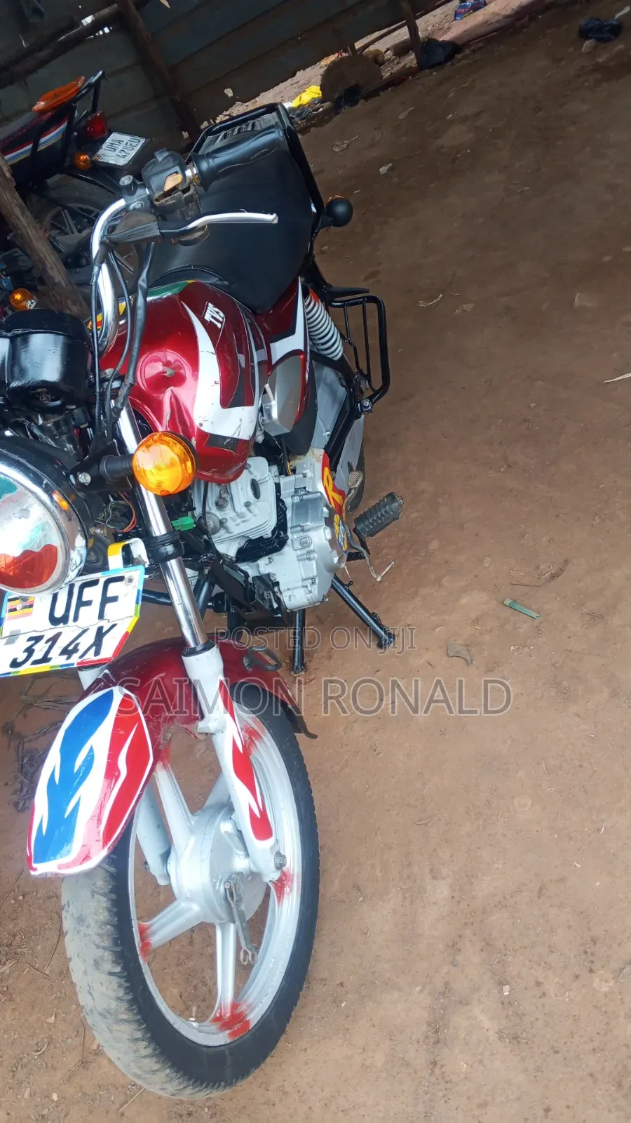 TVS HLX 125 2020 Red