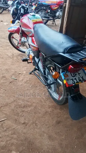 TVS HLX 125 2020 Red