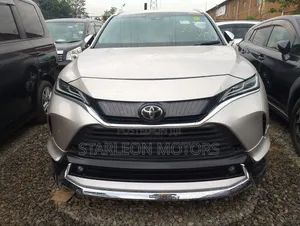 Toyota Harrier 2.0 4WD 2020 Gold