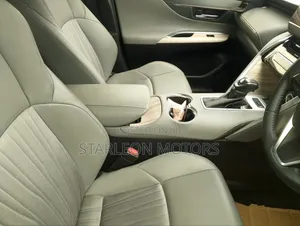 Toyota Harrier 2.0 4WD 2020 Gold