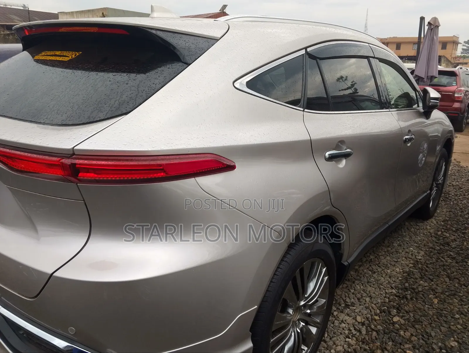 Toyota Harrier 2.0 4WD 2020 Gold