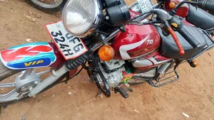 TVS HLX 125 2018 Red