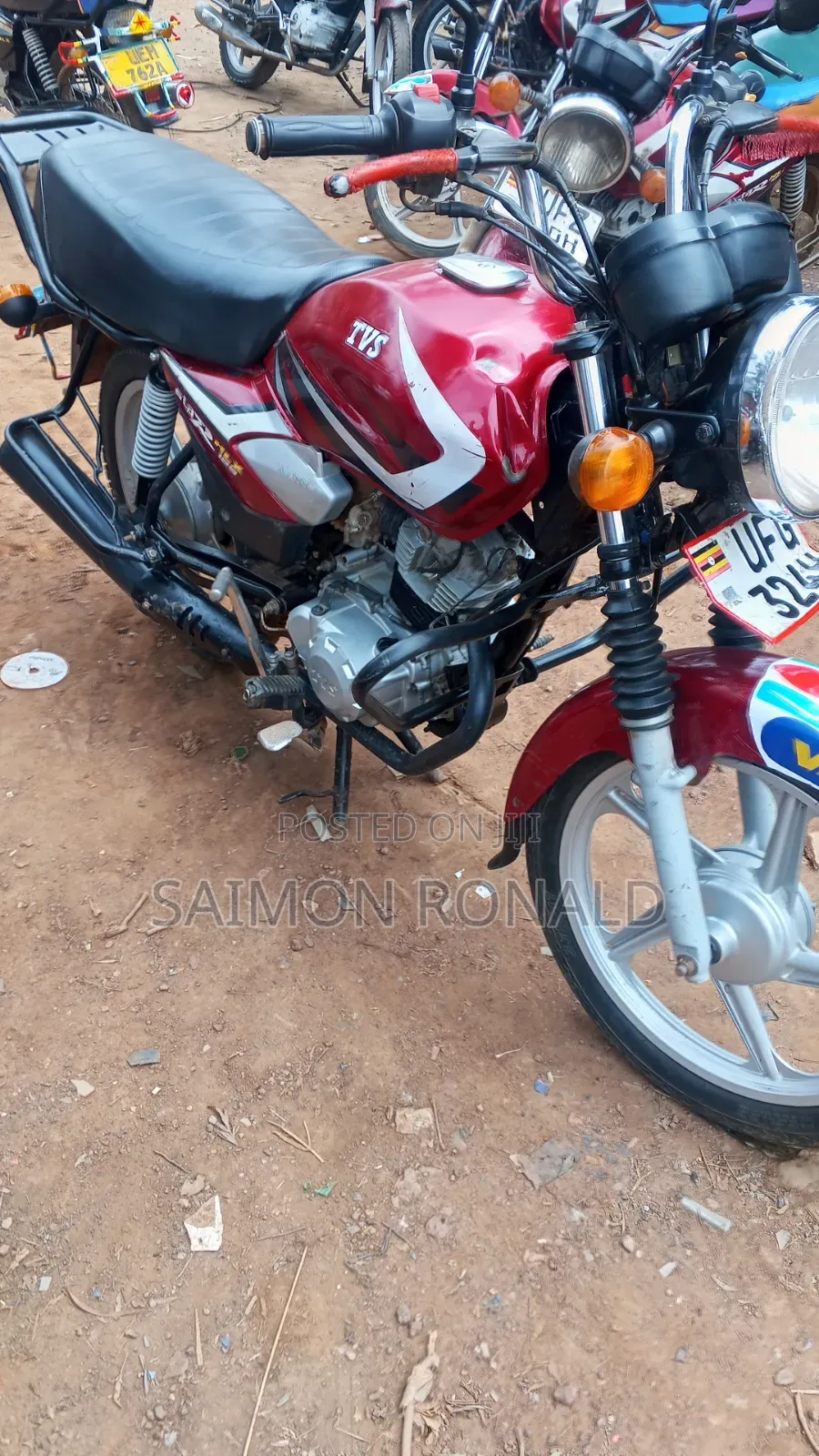 TVS HLX 125 2018 Red