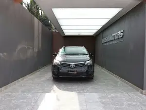 Toyota Avensis 2012 Black