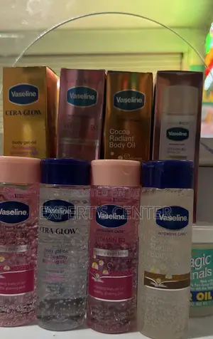 Round Ass Vaseline Oil