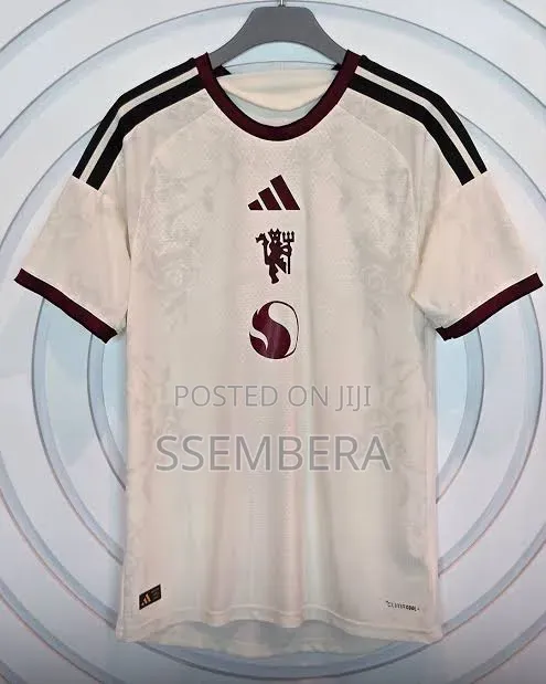 Original Manchester United Jersey or Kit