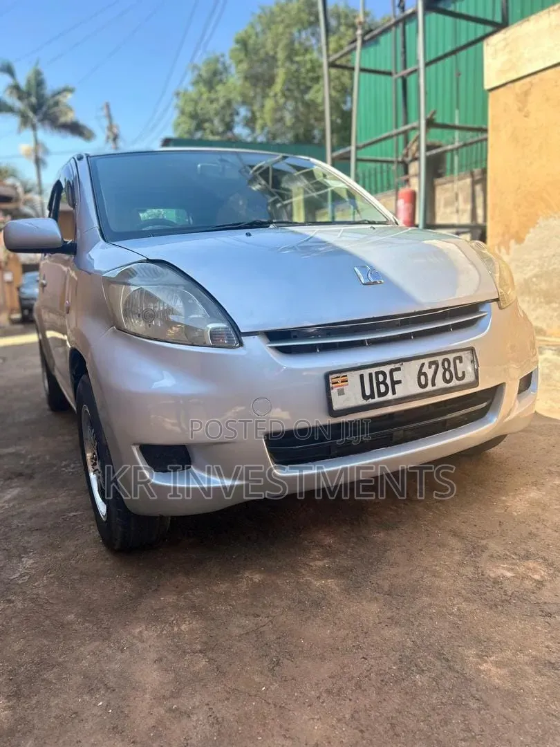 Toyota Passo 1.0 AWD 2008 Silver