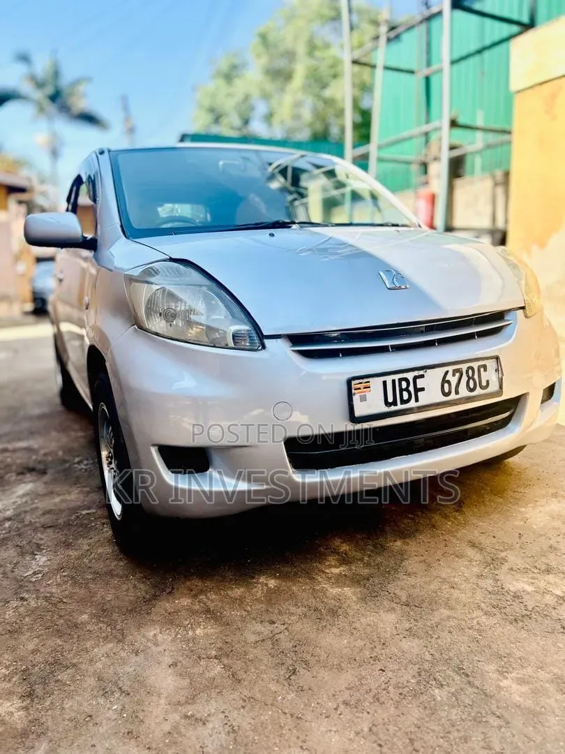 Toyota Passo 1.0 AWD 2008 Silver