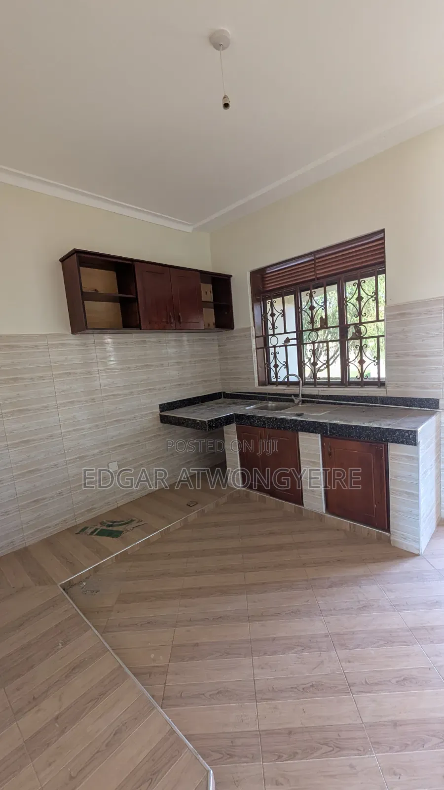3bdrm Apartment in Canan Estates, Ssabagabo-Makindye for rent