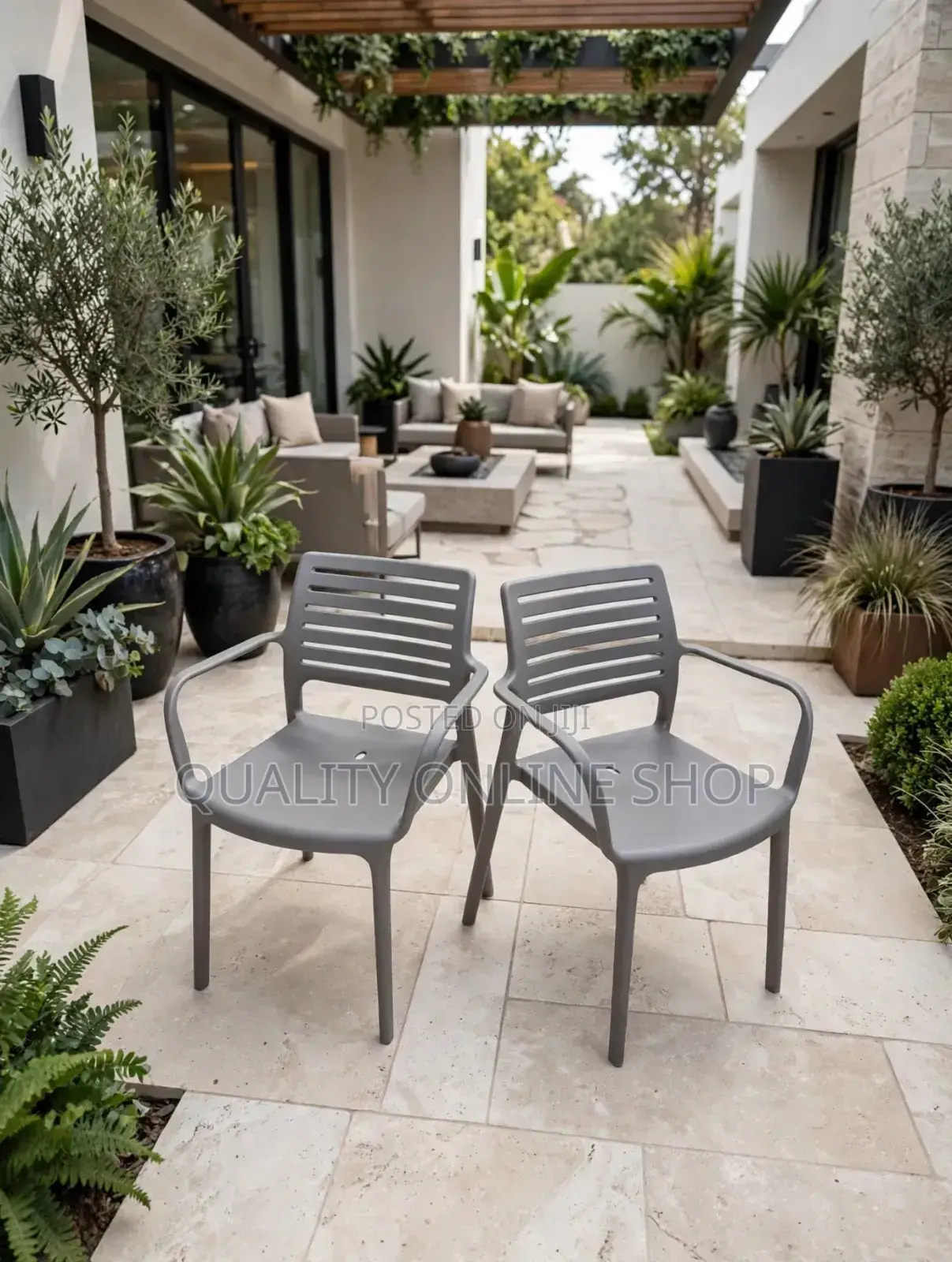 Velocity Plastic Chairs Plastic Chairs