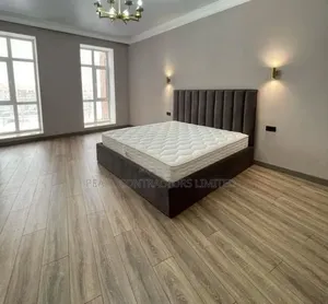 Beds/Upholstered Bed.