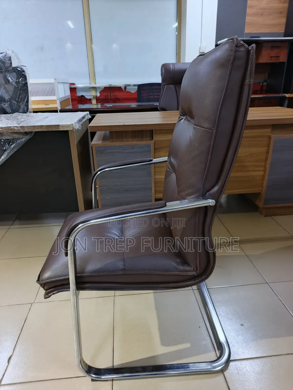 Executive Visitor Chair Rether
