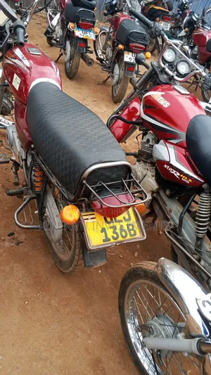 Bajaj Boxer 100 2016 Red