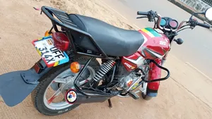 TVS HLX 125 2022 Red