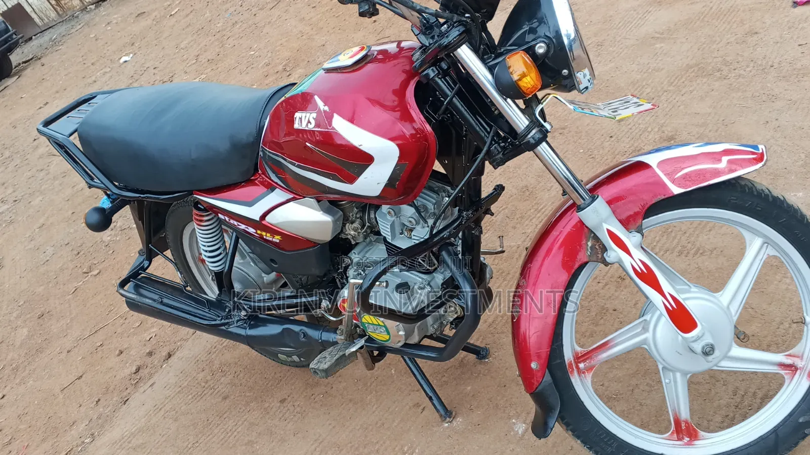 TVS HLX 125 2022 Red