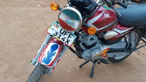 TVS HLX 125 2022 Red