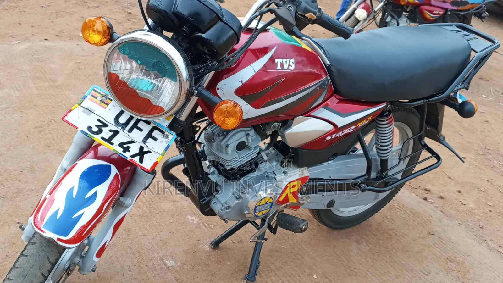 TVS HLX 125 2022 Red