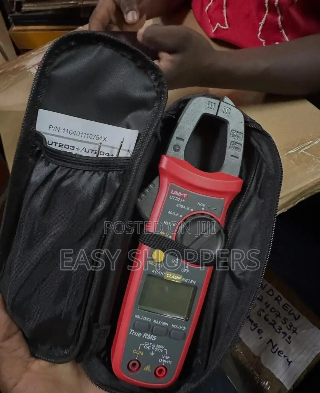 UNI-T UT203+ Clamp Meter