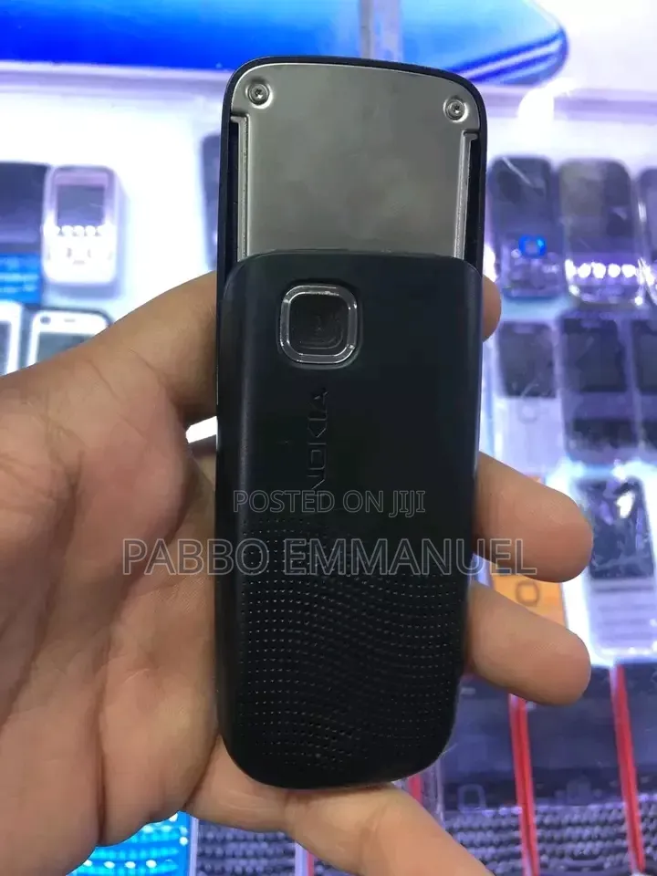New Nokia 2220 slide Black